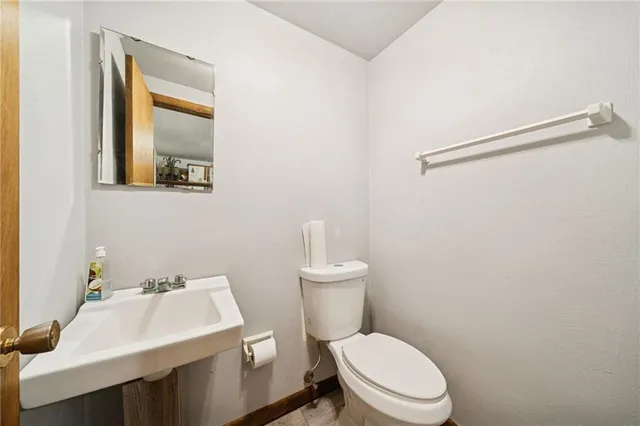 $264,900 | 1402 Swede Hill Road, Greensburg, PA 15601