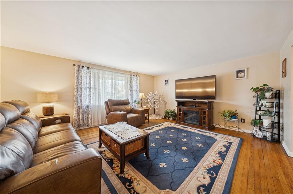 1402 Swede Hill Road Greensburg, PA 15601 - Photo 6 of 38