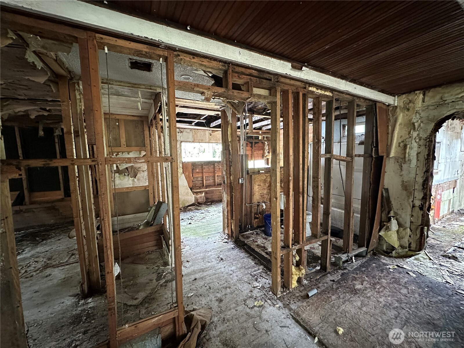 18646 Byers Road Southeast Maple Valley, WA 98038 - Photo 9 of 13 a view of a porch with a glass door