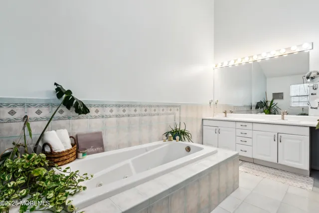 $989,000 | 823 Herbertsville Road, Brick, NJ 08724