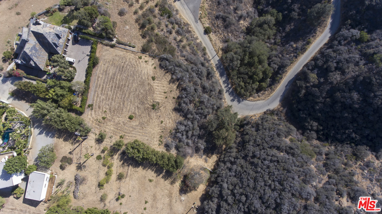 5801 Foxview Drive Malibu, CA 90265 - Photo 10 of 11 Gallery Image 10