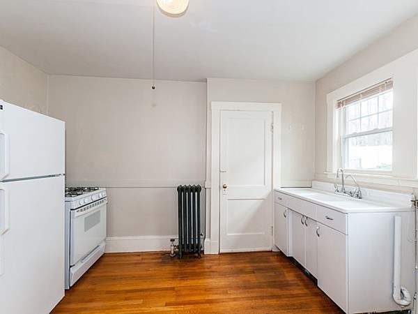 47 Fuller Road Watertown, MA 02472 - Photo 8 of 17 Gallery Image 8
