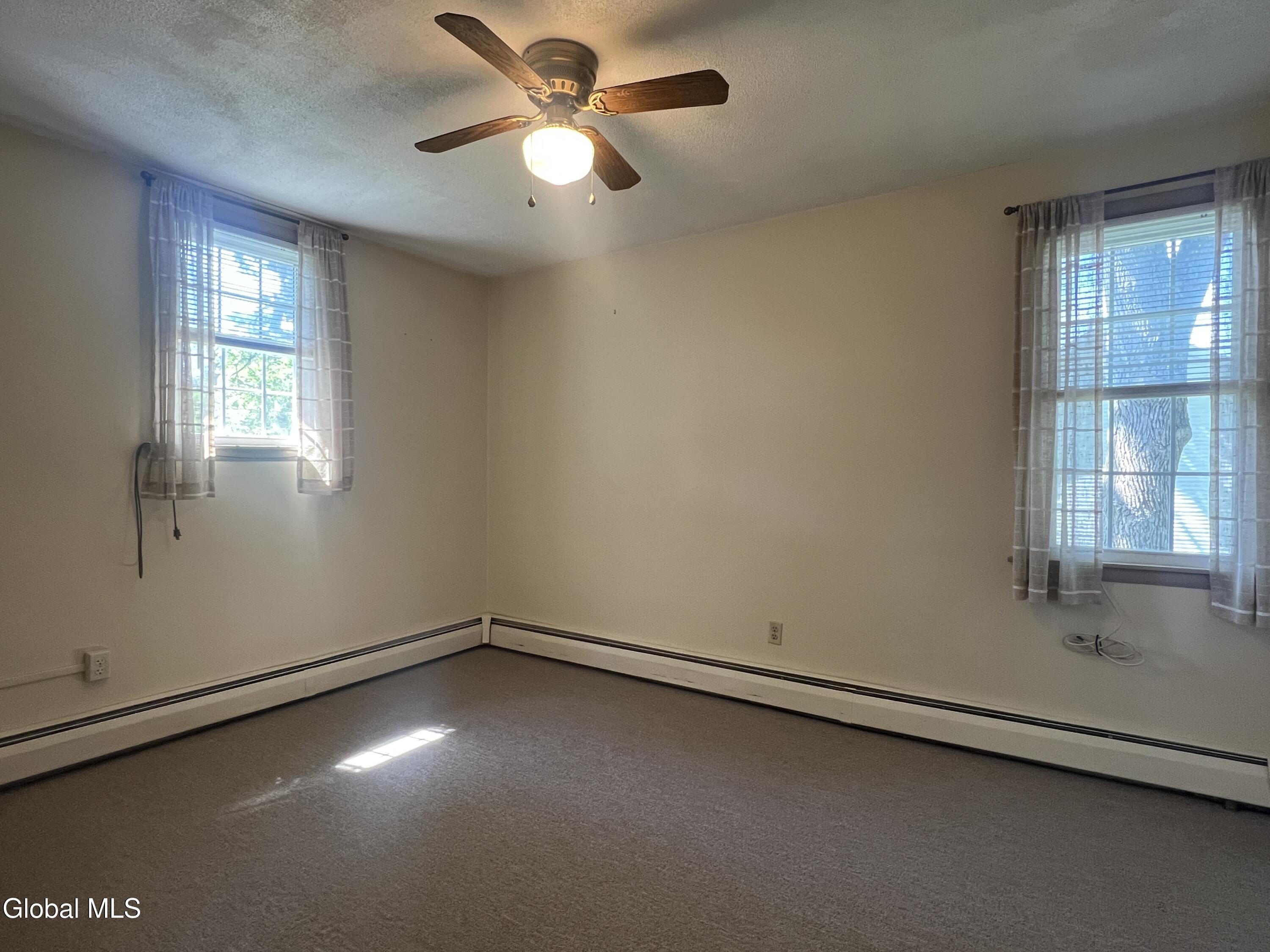 138 Eastholm Road Schenectady, NY 12304 - Photo 30 of 61 IMG_0005