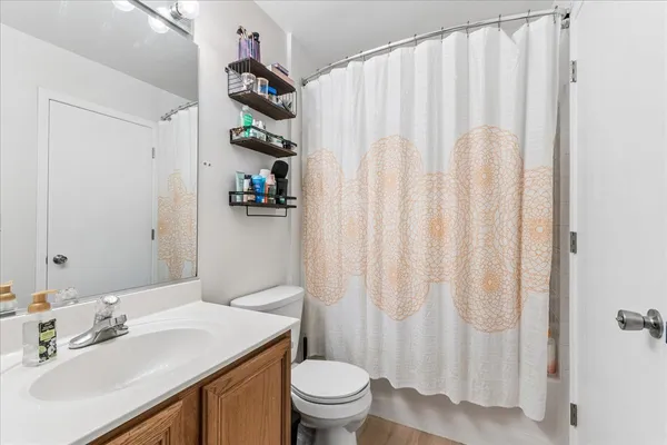 $232,000 | 3068 Woodside Drive, Joliet, IL 60431
