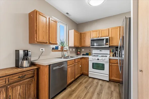 $232,000 | 3068 Woodside Drive, Joliet, IL 60431