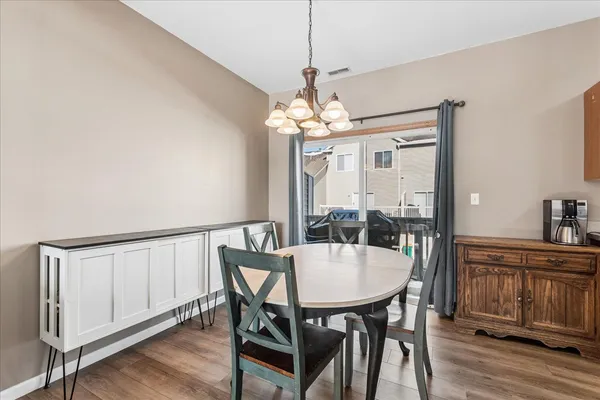 $232,000 | 3068 Woodside Drive, Joliet, IL 60431