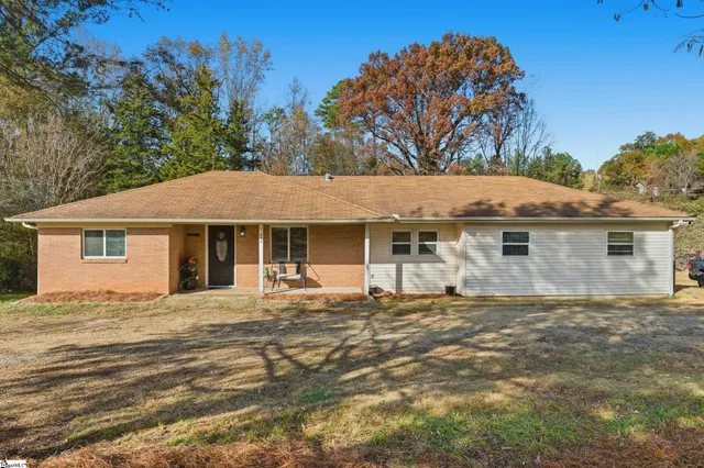 $208,000 | 825 Railroad Street, Pickens, SC 29671