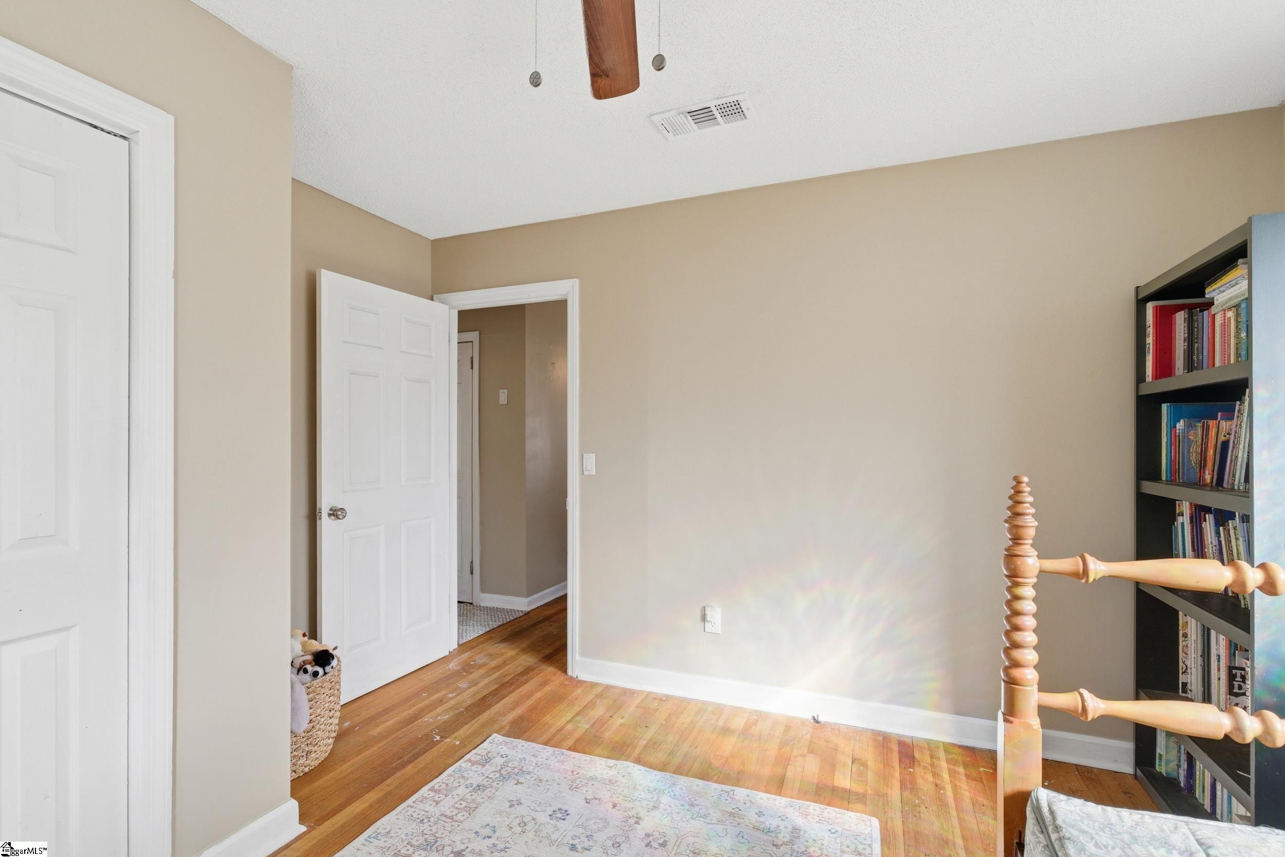 825 Railroad Street Pickens, SC 29671 - Photo 15 of 28