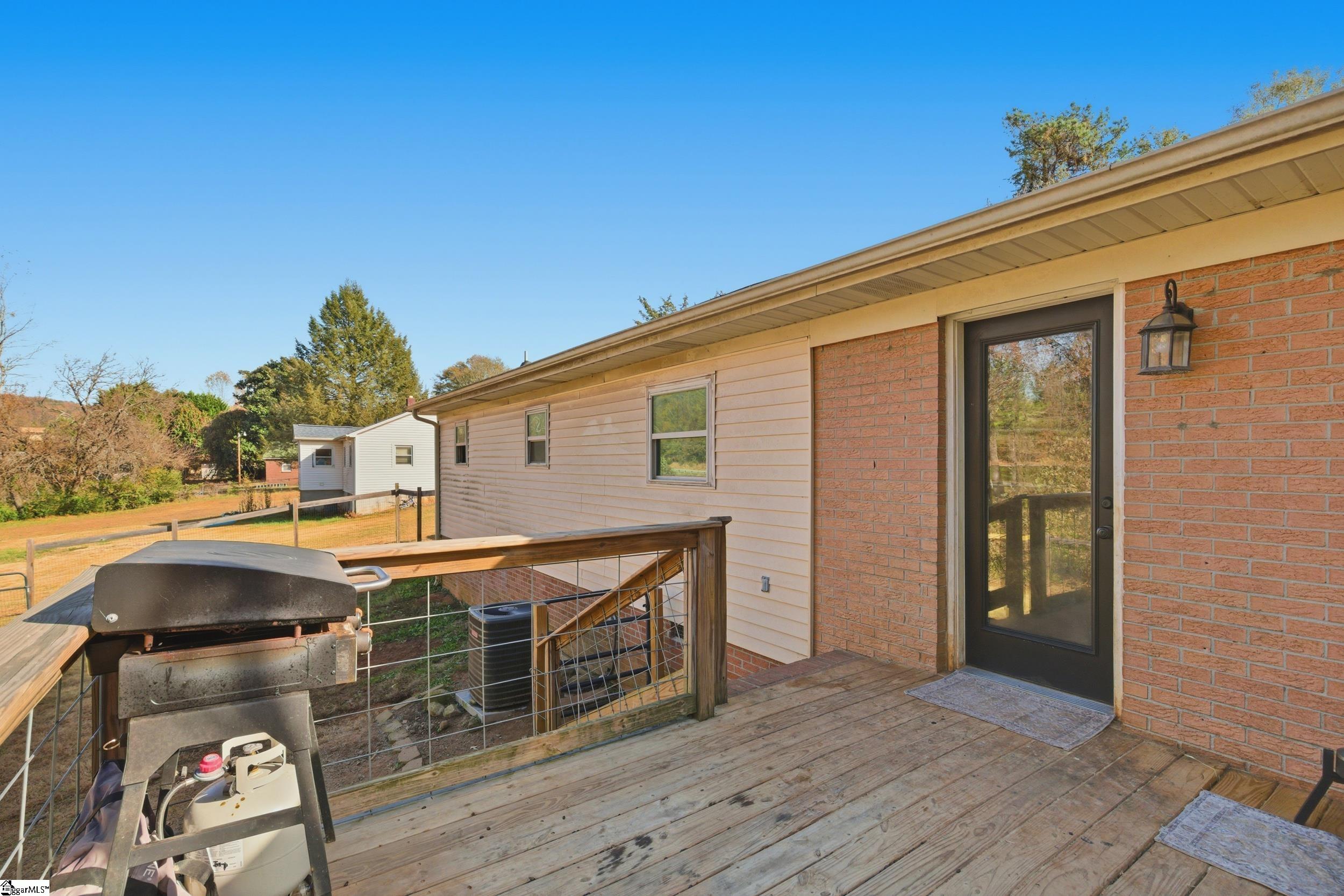 825 Railroad Street Pickens, SC 29671 - Photo 20 of 28