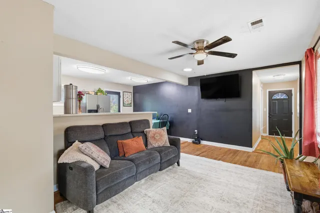 $208,000 | 825 Railroad Street, Pickens, SC 29671