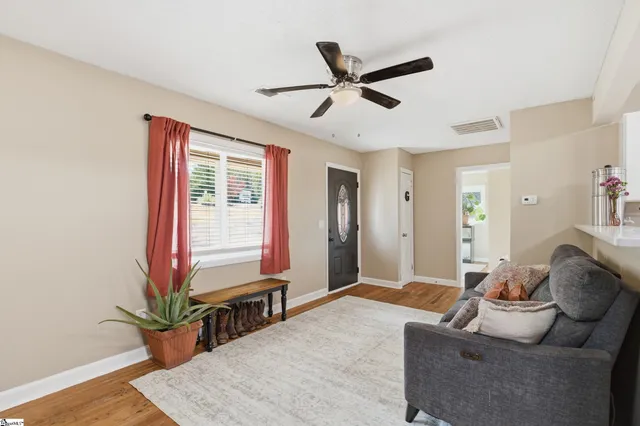 $208,000 | 825 Railroad Street, Pickens, SC 29671