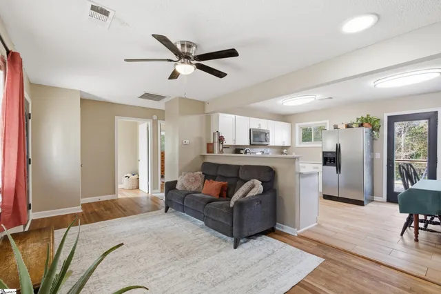 $208,000 | 825 Railroad Street, Pickens, SC 29671