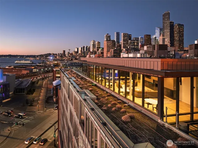 $499,000 | 590 1st Avenue South, Unit 901, Seattle, WA 98104