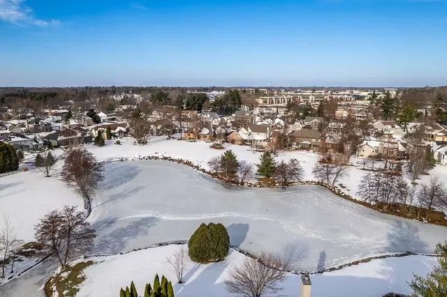 $335,000 | 6430 Old Hunters Run, Rockford, IL 61114