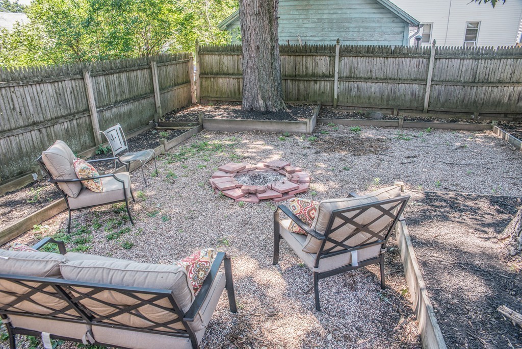 92 Ardmore Street Springfield, MA 01104 - Photo 26 of 29