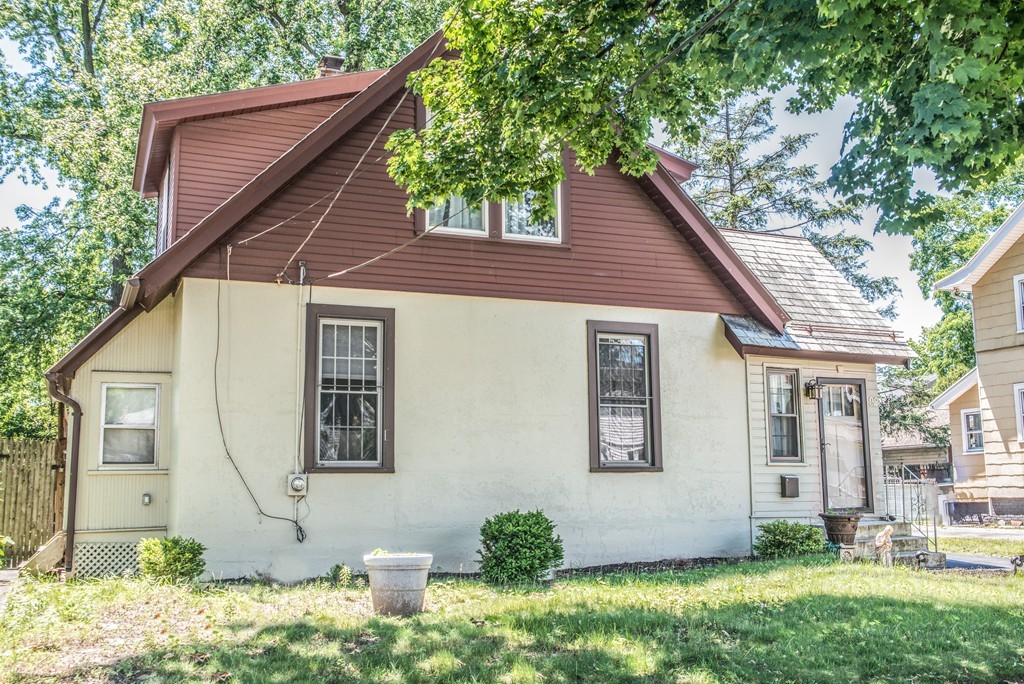 92 Ardmore Street Springfield, MA 01104 - Photo 4 of 29