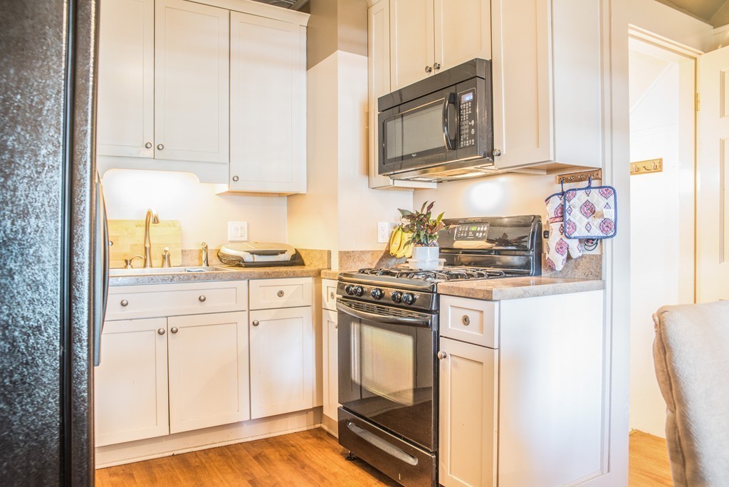 92 Ardmore Street Springfield, MA 01104 - Photo 10 of 29