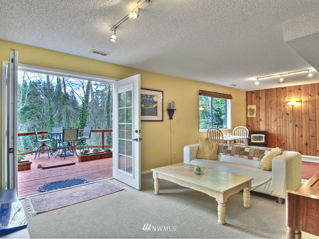 9011 Park Road Edmonds, WA 98026 - Photo 14 of 15