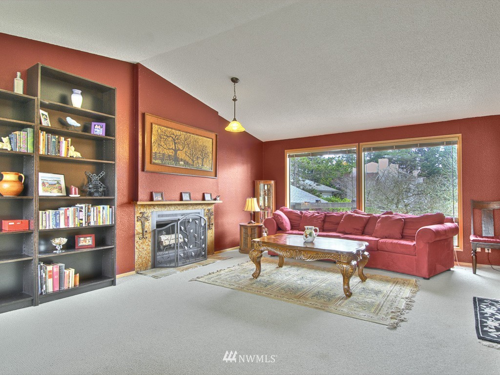 9011 Park Road Edmonds, WA 98026 - Photo 5 of 15
