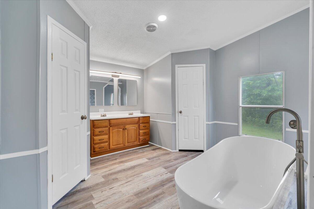 20459 Main Street Buchanan, VA 24066 - Photo 19 of 35 19-MIB08214-R5