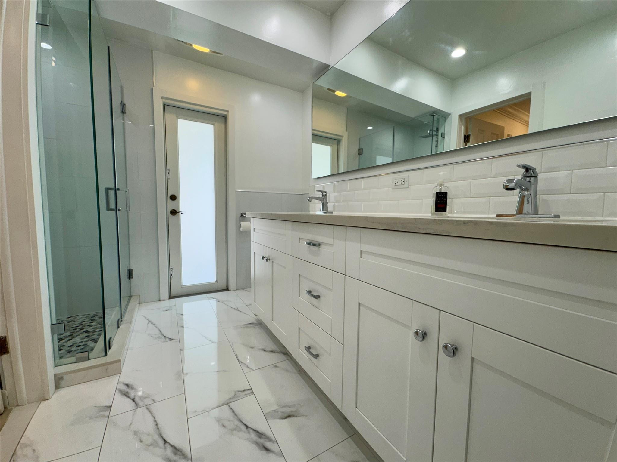 481 West Tropical Way Plantation, FL 33317 - Photo 17 of 43 Photo 17