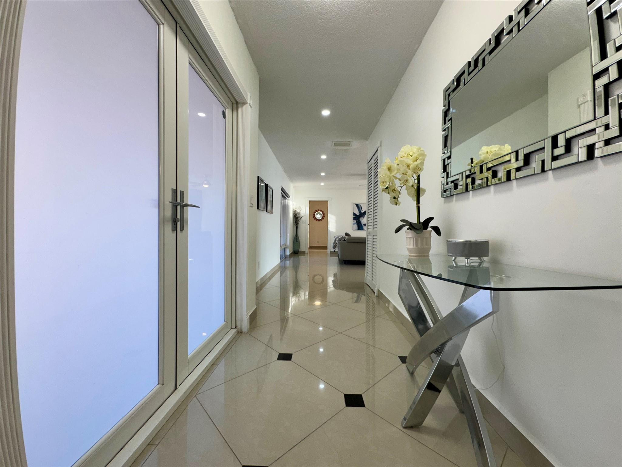 481 West Tropical Way Plantation, FL 33317 - Photo 3 of 43 Photo 3