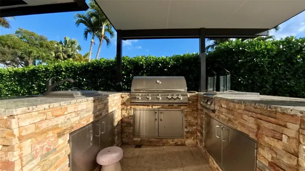 $6,800 | 481 West Tropical Way, Plantation, FL 33317