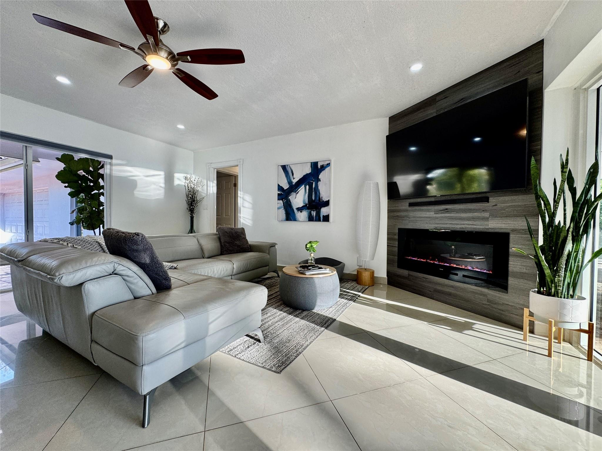 481 West Tropical Way Plantation, FL 33317 - Photo 6 of 43 Photo 6