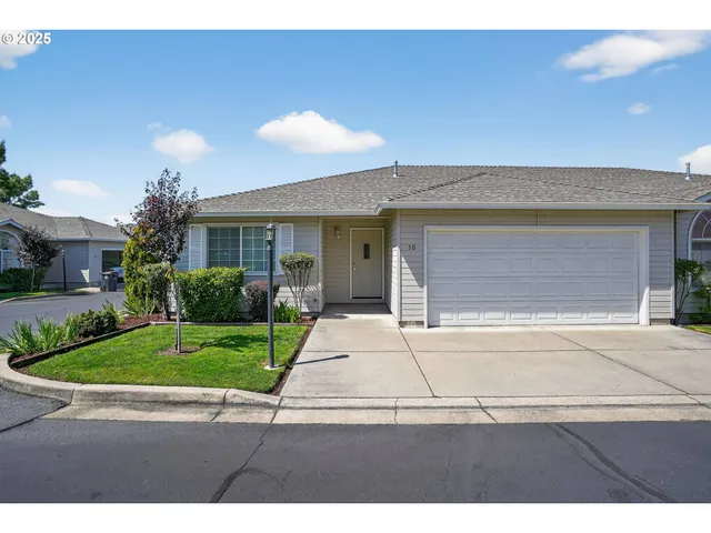 a view of outdoor space yard and front view of a house