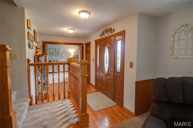 $230,000 | 23606 Bittersweet Place, Jerseyville, IL 62052