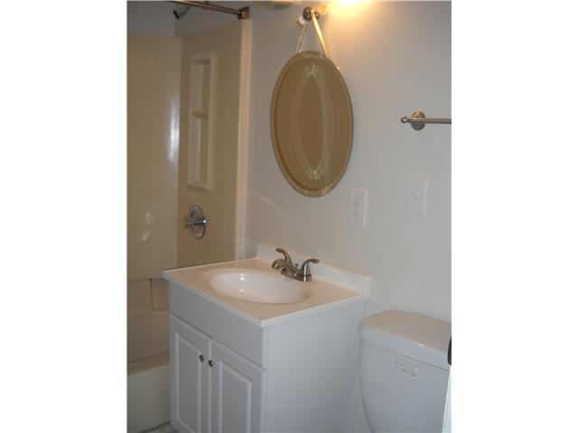 974 Exeter Road Whitehall, OH 43213 - Photo 5 of 7