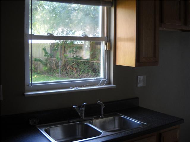 974 Exeter Road Whitehall, OH 43213 - Photo 7 of 7