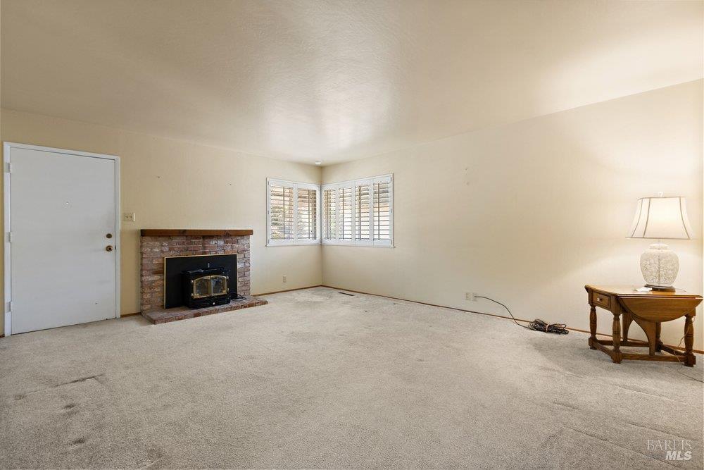 2560 Fraser Court Pinole, CA 94564 - Photo 6 of 31