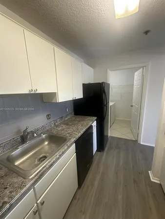 $1,800 | 2303 North Congress Avenue, Unit 31, Boynton Beach, FL 33426