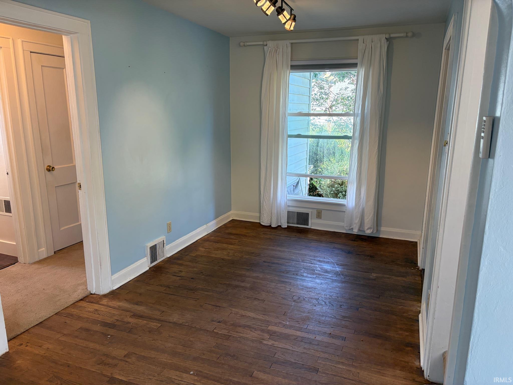 704 North Washington Street Decatur, IN 46733 - Photo 5 of 31