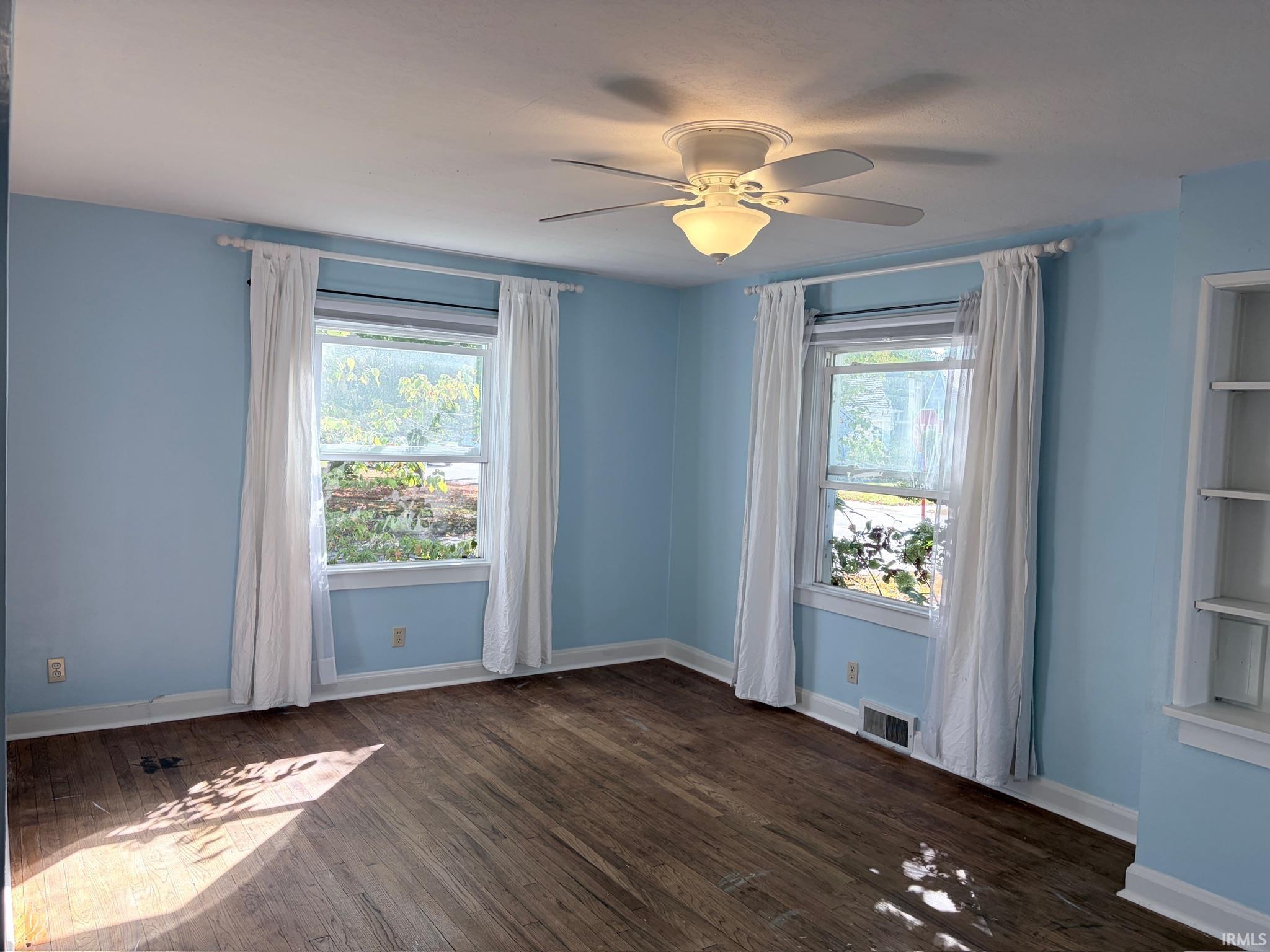 704 North Washington Street Decatur, IN 46733 - Photo 7 of 31