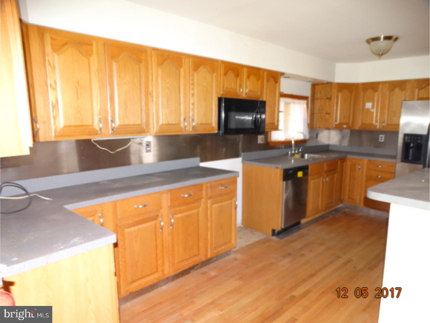295 Sunset Road Runnemede, NJ 08007 - Photo 3 of 7