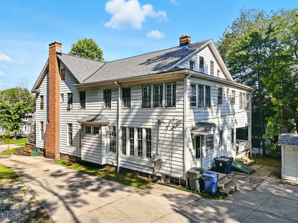2341 South Overlook Road Cleveland, OH 44106 - Photo 6 of 48 Gallery Image 6