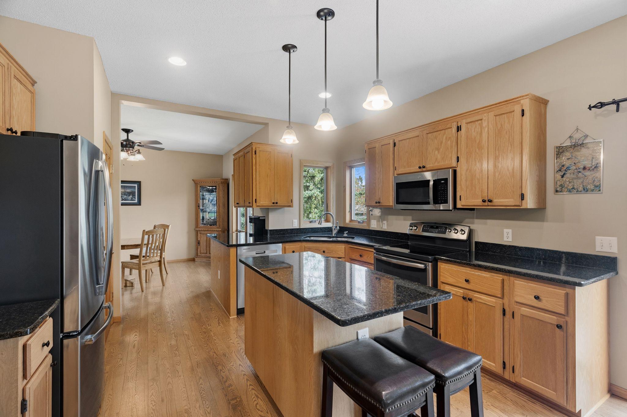 10053 Raleigh Court Woodbury, MN 55129 - Photo 5 of 37