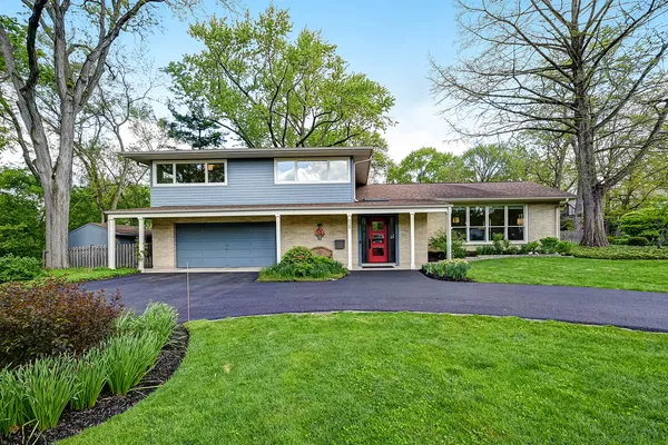 $985,000 | 629 West Elm Street, Wheaton, IL 60189