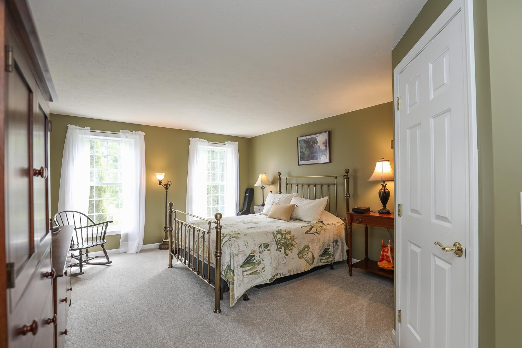 24 Winding Road Bedford, NH 03110 - Photo 17 of 40