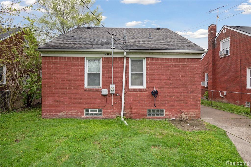 11908 Roxbury Street Detroit, MI 48224 - Photo 25 of 38