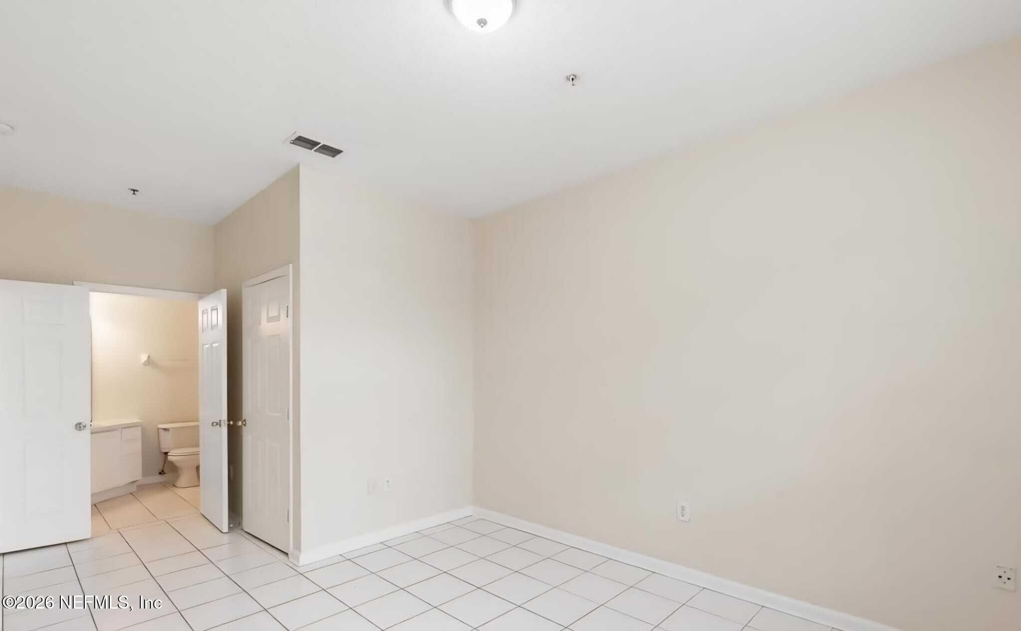 10550 Baymeadows Road, Unit 510 Jacksonville, FL 32256 - Photo 15 of 36 Outlook_PrimaryBed2