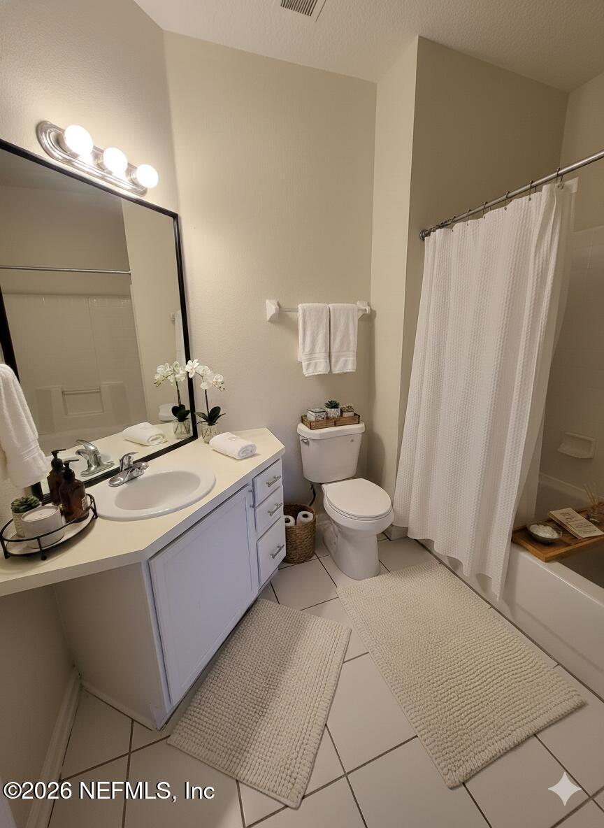 10550 Baymeadows Road, Unit 510 Jacksonville, FL 32256 - Photo 17 of 36 Virtual Staged Bath1