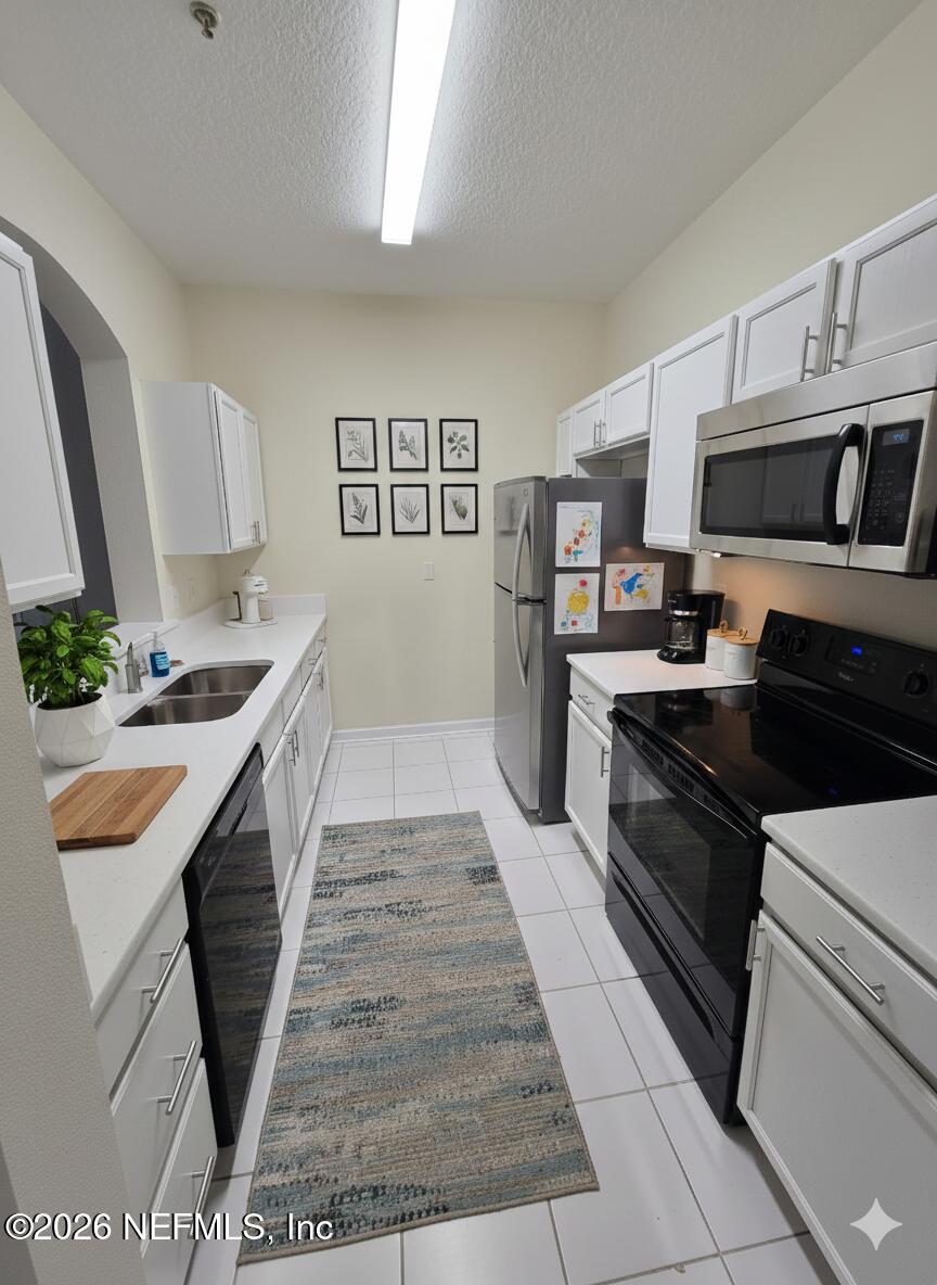 10550 Baymeadows Road, Unit 510 Jacksonville, FL 32256 - Photo 8 of 36 Virtual Staged Kitchen