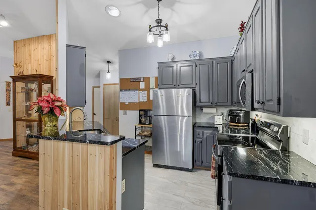 $300,000 | 2013 91st Lane, Brooklyn Park, MN 55443