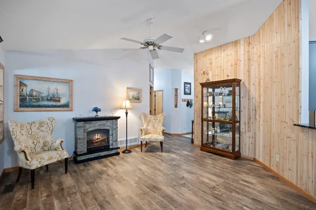 $300,000 | 2013 91st Lane, Brooklyn Park, MN 55443