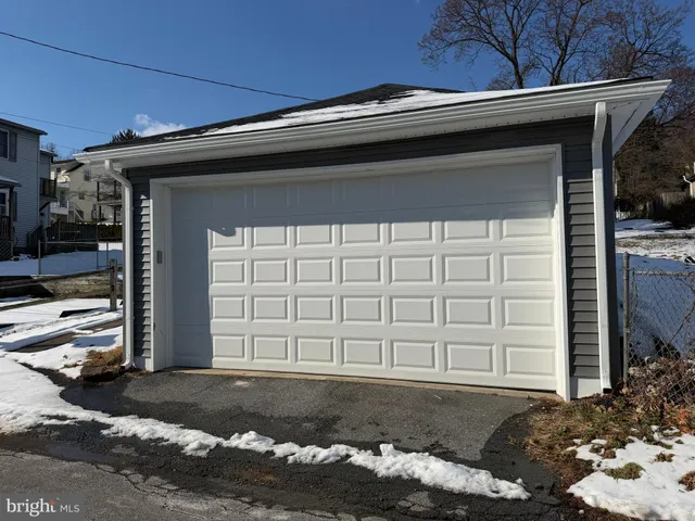 $1,200 | 25 West 33rd Street, Reading, PA 19606