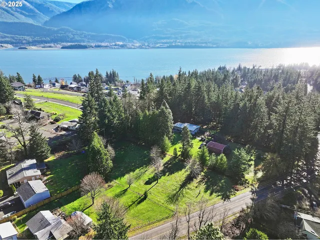 $199,000 | 6221-4 East Loop Road, Stevenson, WA 98648