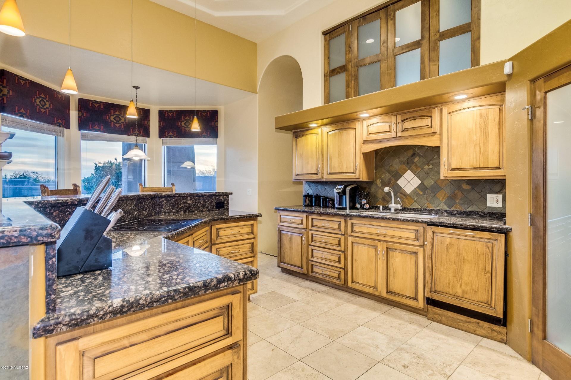 720 East Chula Vista Road Tucson, AZ 85718 - Photo 11 of 27